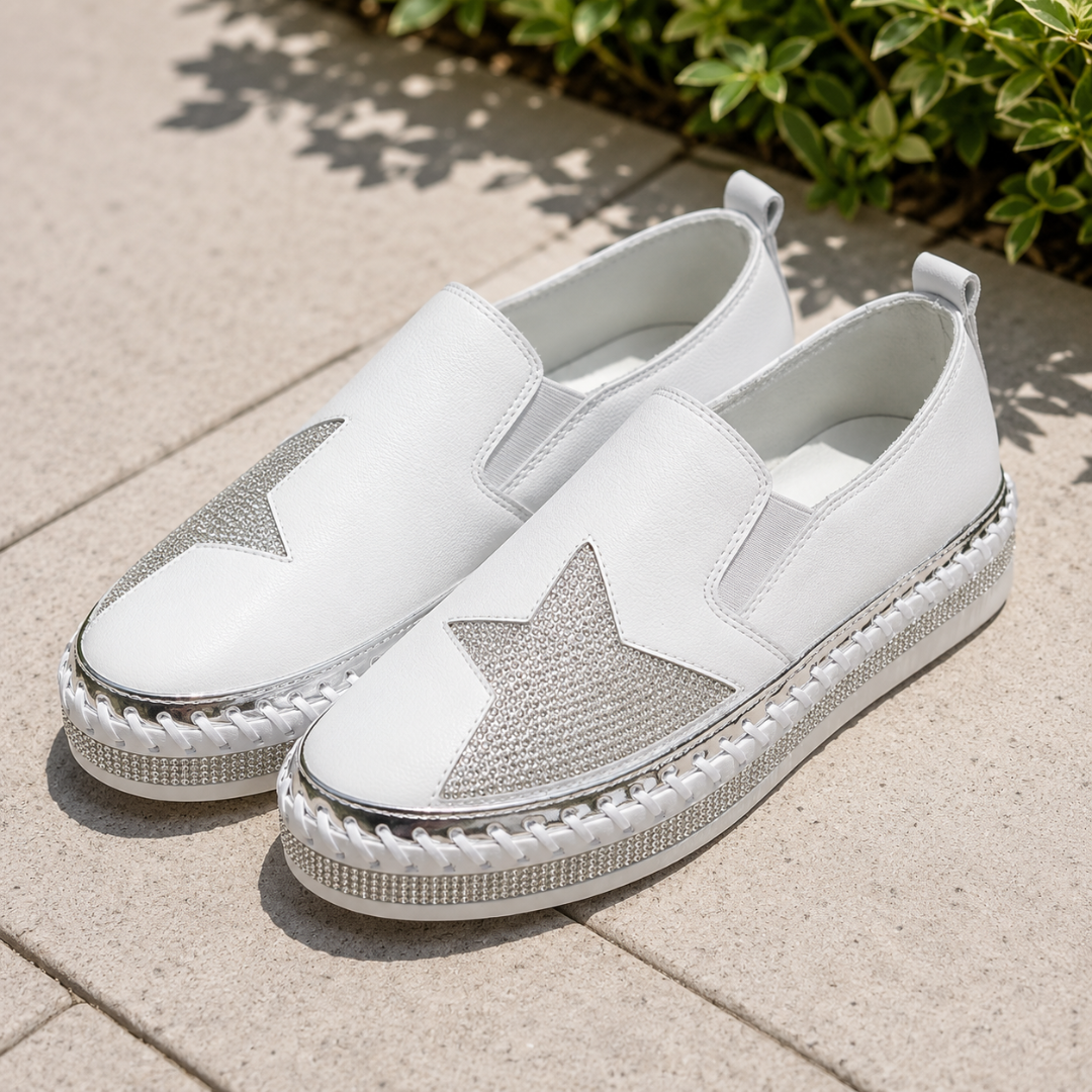 Sneakers slip-on donna bianche con stella di strass e suola platform