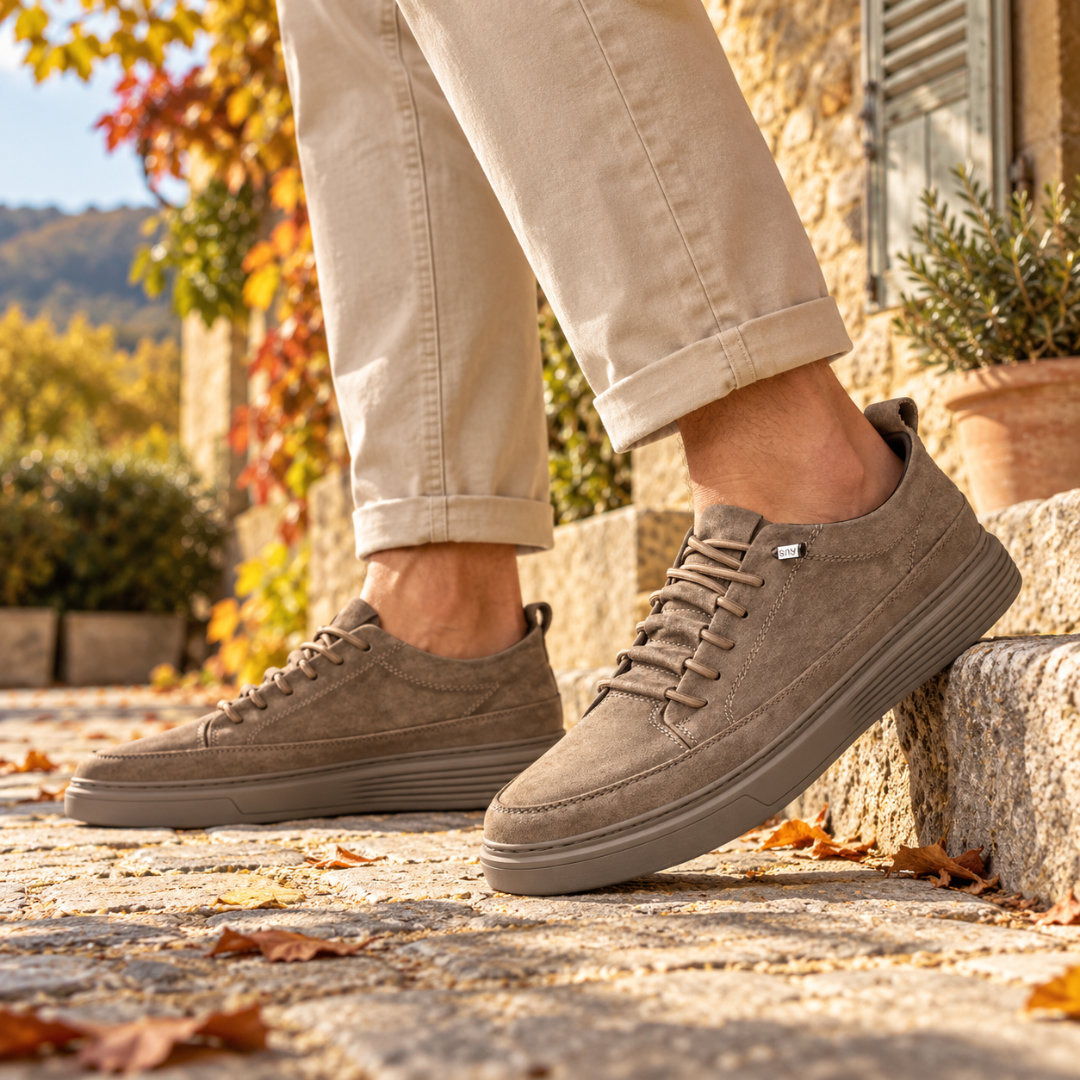 Sneakers uomo kaki scuro basse con lacci e suola spessa tono su tono