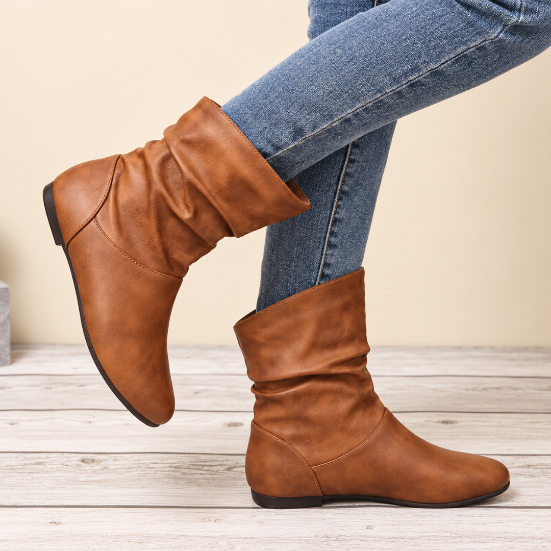 Stivali donna marroni slouchy con gambale arricciato a metà polpaccio e tacco basso