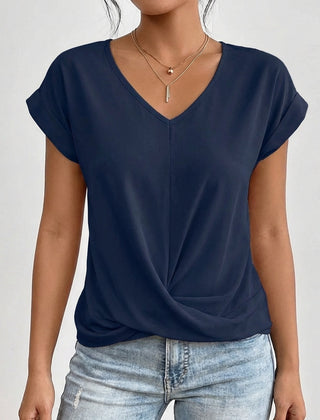 T-shirt blu navy con scollo a V, spalle scivolate e nodo drappeggiato sull'orlo