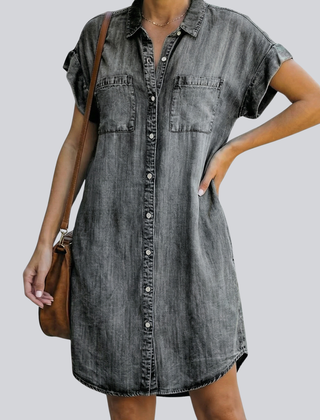 Vestito corto donna grigio effetto lavato con colletto classico e maniche corte con risvolto