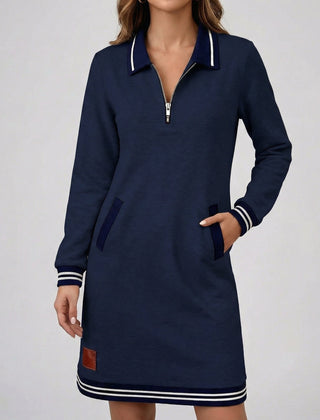 Vestito corto blu navy con zip metallica e bordo inferiore a righe bianche