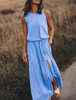 Vestito lungo azzurro con girocollo, corpino morbido e spacco sulla gonna