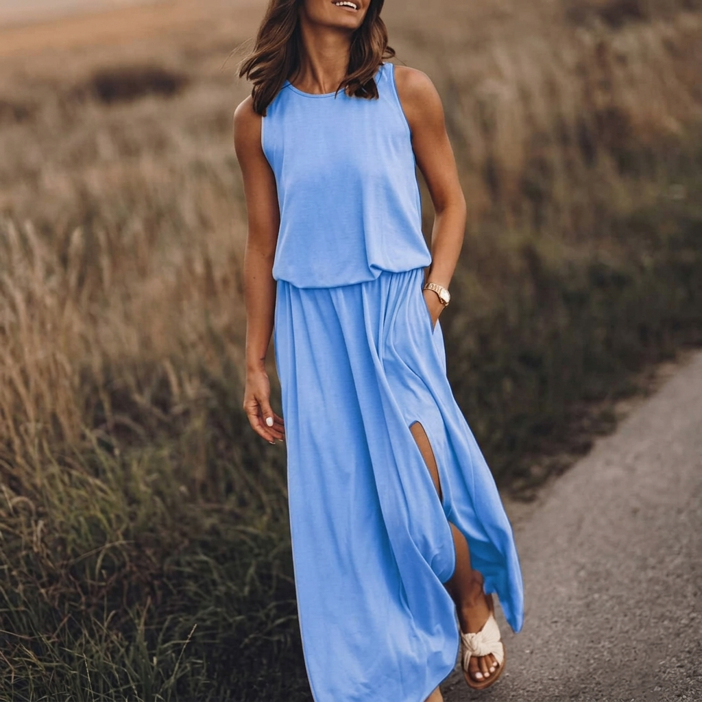 Vestito lungo azzurro con girocollo, corpino morbido e spacco sulla gonna