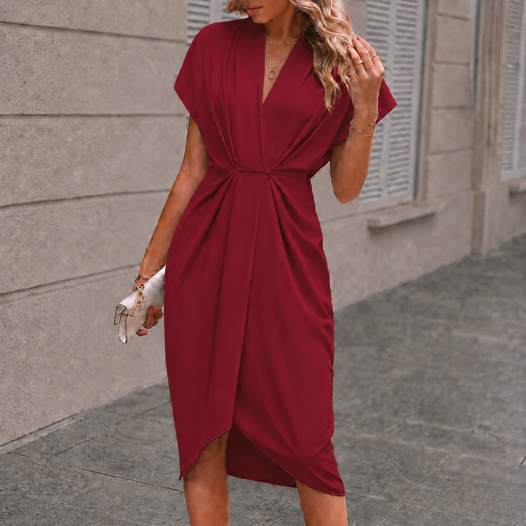 Vestito midi rosso con drappeggio in vita e orlo asimmetrico avvolgente